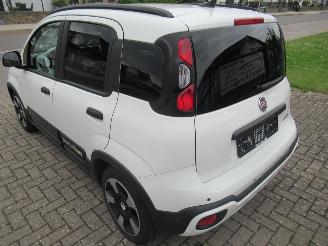 krockskadad bil auto Fiat Panda PANDINA (cross) 1.0 Hybrid  Airco CruiseControl Line Assist Parktronic Navi-Android of Carplay 2025/3