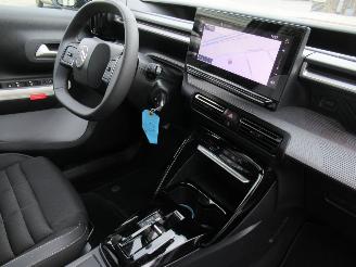 Citroën C3 Aircross 1.2 mHybrid 136pk Aut. Airco-Aut Navi Camera HalfLeer ..... picture 17