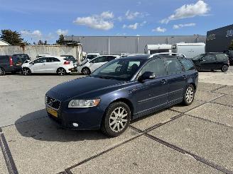 Coche accidentado Volvo V-50 1.6 D2 Kinetic 2012/1