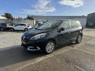 damaged passenger cars Renault Scenic 1.2 Tce  Limited 2014/10
