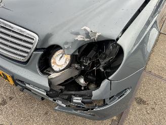 Mercedes E-klasse 240 Elegance picture 14