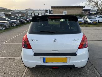 Suzuki Swift 1.3 Limited 5 drs picture 12