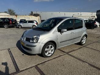 Damaged car Renault Modus 1.4 16v Dynamique 2007/9