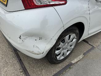 Peugeot 208 1.2 VTI Envy picture 15