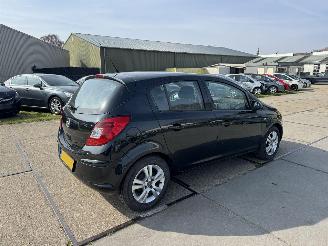 Opel Corsa 1.2 16v Berlin 5drs picture 3