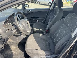 Opel Corsa 1.2 16v Berlin 5drs picture 5