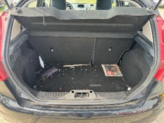 Ford Fiesta 1.25 Titanium picture 17