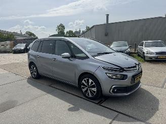 Citroën Grand C4 Picasso 1.2 Pure tech Business picture 2