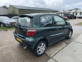 Toyota Yaris 1.0 16v  VVT-i Sol picture 3