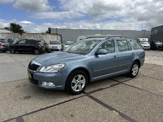 krockskadad bil auto Skoda Octavia 1.6 TDI Greentech Ambition Busin. Line 2012/1