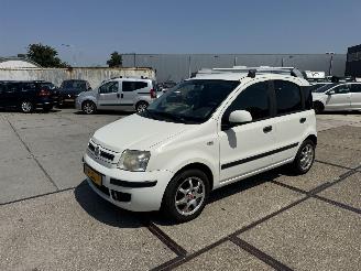 uszkodzony samochody osobowe Fiat Panda 1.2 Emotion 2010/6