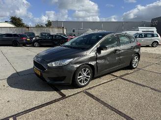 Unfallwagen Ford Focus 1.0 Trend 2016/3