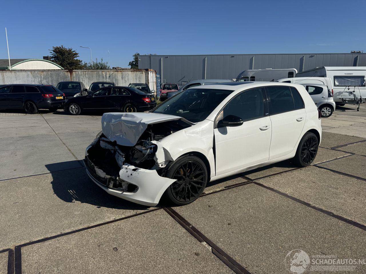 Volkswagen Golf 1.4  TSI R-Line edition