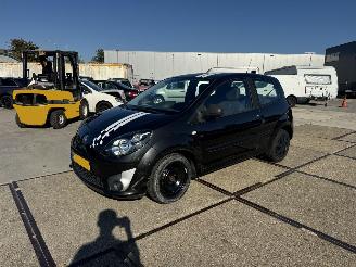 skadebil auto Renault Twingo 1.2 Dynamique 2010/1
