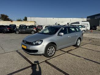 Coche accidentado Volkswagen Golf 1.2 TSI Comf. Variant 2010/10
