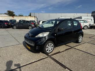 Schadeauto Peugeot 107 1.0 12v XR 2011/10