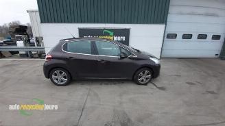 disassembly passenger cars Peugeot 208 208 I (CA/CC/CK/CL), Hatchback, 2012 / 2019 1.2 Vti 12V PureTech 82 2013/9