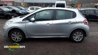 demontáž osobní automobily Peugeot 208 208 I (CA/CC/CK/CL), Hatchback, 2012 / 2019 1.4 16V 2013/4