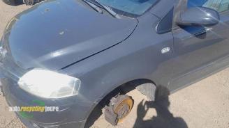 Volkswagen Fox Fox (5Z), Hatchback, 2005 / 2012 1.2 picture 3