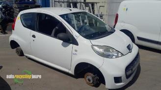 demontáž osobní automobily Peugeot 107 107, Hatchback, 2005 / 2014 1.0 12V 2010/6