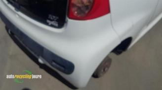 Peugeot 107 107, Hatchback, 2005 / 2014 1.0 12V picture 10