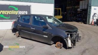 Auto da rottamare Renault Clio Clio III (BR/CR), Hatchback, 2005 / 2014 1.2 16V 75 2007/5