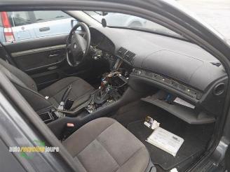 BMW 5-serie (E39) onderdelen (kleur: 310) donorauto picture 5