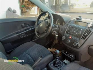 Kia Cee d Cee'd Sporty Wagon (EDF), Combi, 2007 / 2012 1.4 16V picture 6