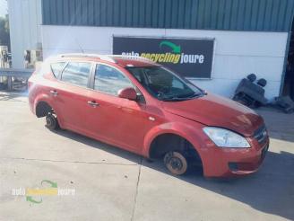 Vrakbiler auto Kia Cee d Cee'd Sporty Wagon (EDF), Combi, 2007 / 2012 1.4 16V 2008/6