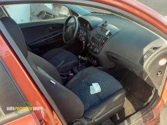 Kia Cee d Cee'd Sporty Wagon (EDF), Combi, 2007 / 2012 1.4 16V picture 5