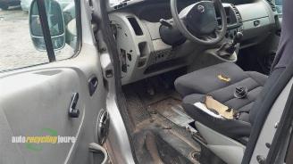 Nissan Primastar onderdelen (kleur: Z36) donorauto picture 17