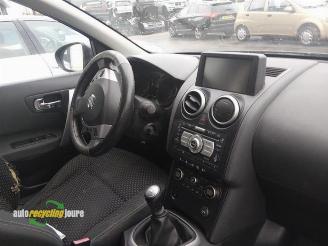 Nissan Qashqai onderdelen (kleur: B52) donorauto picture 7