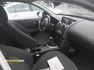 Nissan Qashqai onderdelen (kleur: B52) donorauto picture 6