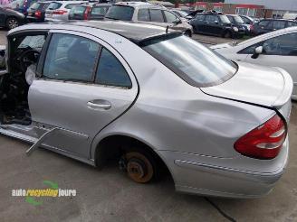 Mercedes E-klasse (W211) onderdelen (kleur: 775) donorauto picture 11