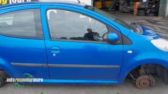 Peugeot 107 107, Hatchback, 2005 / 2014 1.0 12V picture 4
