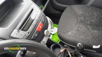 Peugeot 107 107, Hatchback, 2005 / 2014 1.0 12V picture 29