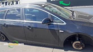 Opel Astra Astra J Sports Tourer (PD8/PE8/PF8), Combi, 2010 / 2015 1.4 Turbo 16V picture 3