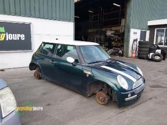 Vrakbiler auto Mini One Mini (R50/53), Hatchback, 2001 / 2007 1.6 16V Cooper 2004/1