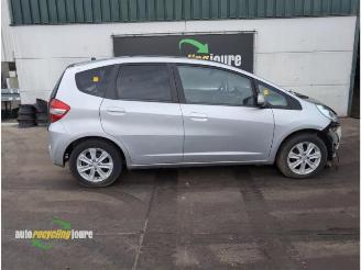 Vrakbiler auto Honda Jazz Jazz (GE6/GE8/GG/GP), Hatchback, 2008 / 2015 1.3 VTEC 16V Hybrid 2013/12