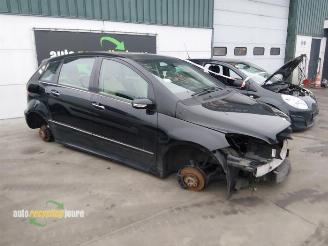 Vrakbiler auto Mercedes B-klasse B (W245), Hatchback, 2005 / 2011 1.7 B-170 16V 2007/6