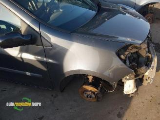 Renault Clio Clio III (BR/CR), Hatchback, 2005 / 2014 1.6 16V picture 2