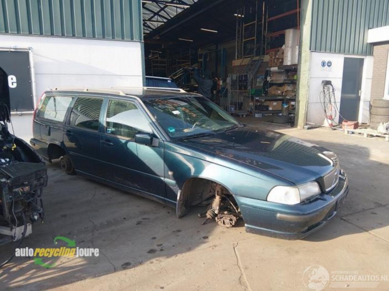 Volvo V-70 V70 (GW/LW/LZ), Combi, 1997 / 2002 2.5 10V