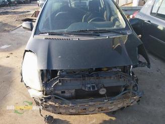 Toyota Yaris Yaris II (P9), Hatchback, 2005 / 2014 1.3 16V VVT-i picture 15