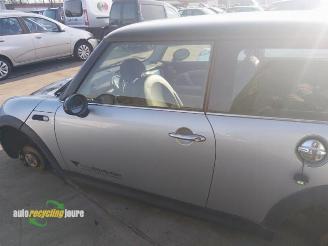 Mini Mini Mini One/Cooper (R50), Hatchback, 2001 / 2007 1.4 D One picture 13