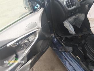 Volvo V-40 V40 (MV), Hatchback 5-drs, 2012 / 2019 1.6 T3 GTDi 16V picture 24