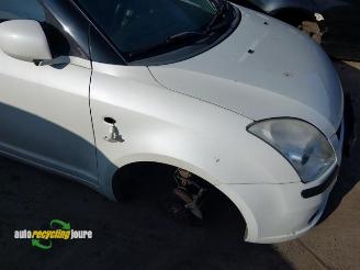 Suzuki Swift Swift (ZA/ZC/ZD1/2/3/9), Hatchback, 2005 / 2011 1.3 VVT 16V picture 2