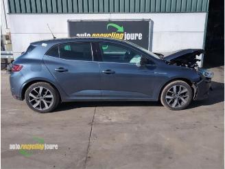 Damaged car Renault Mégane Megane IV (RFBB), Hatchback 5-drs, 2015 1.2 Energy TCE 130 2017/11