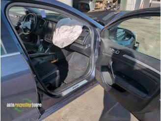 Renault Mégane IV onderdelen (kleur: TEKPN) donorauto picture 12