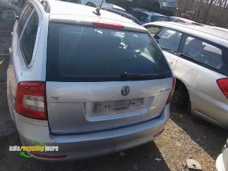 Skoda Octavia onderdelen (kleur: LA7W) donorauto picture 8