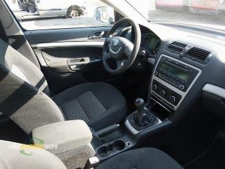Skoda Octavia onderdelen (kleur: LA7W) donorauto picture 13